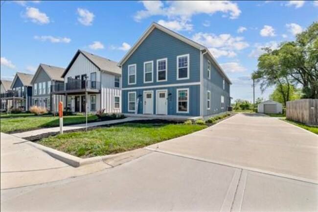 Foto del edificio - 156 SW 8th St