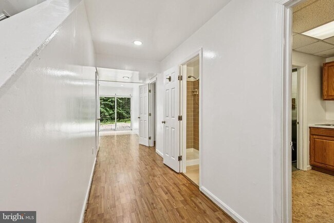 Foto del edificio - 6312 Teakwood Ct