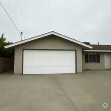 Building Photo - 5036 Farago Ave
