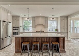 Building Photo - 47 Firethorn Pl