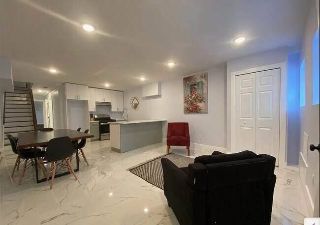 Foto del edificio - 397 Woodlawn Ave
