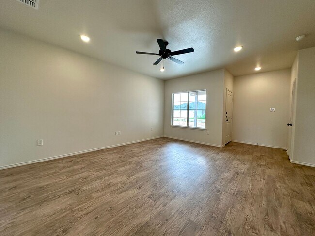 Building Photo - New Build 3Bed/2Bath in Frenship ISD!