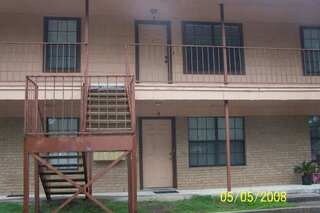 Building Photo - 305 Veterans Ave