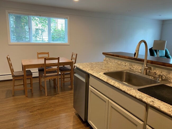 Kitchen - 147 S Curtis St