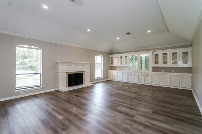 Foto del edificio - 928 Victoria Dr