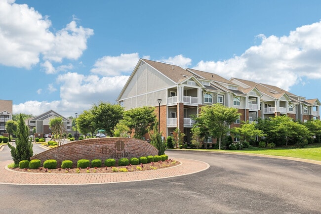 Building Photo - The Drake