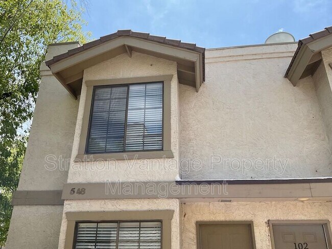 Foto del edificio - 548 S Wilson St