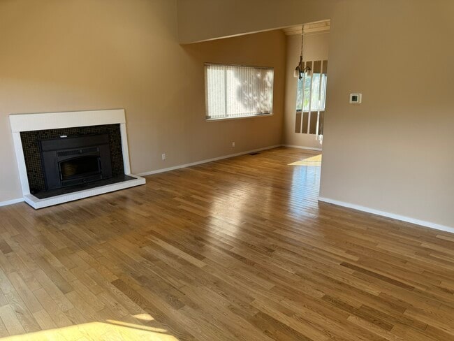 Living room, dining room - 371 Carrera Dr
