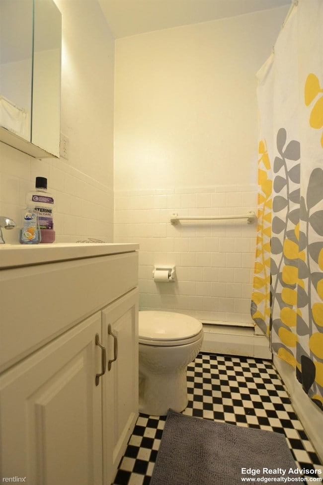 Building Photo - 273 Harvard St