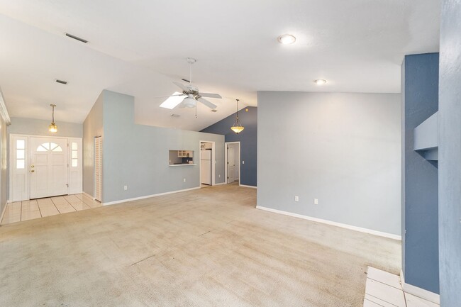 Building Photo - 4105 NW 35th St