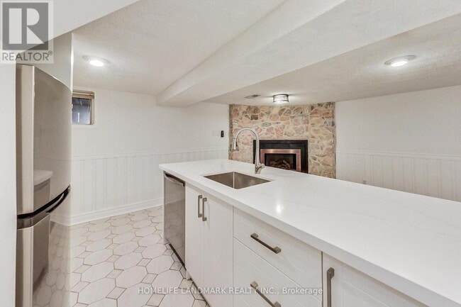 Building Photo - 40 Tiago Ave