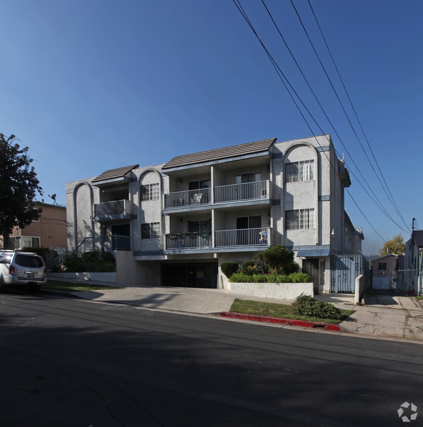 Primary Photo - 1357 Armadale Ave