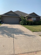 Building Photo - 4057 W Spring House Dr