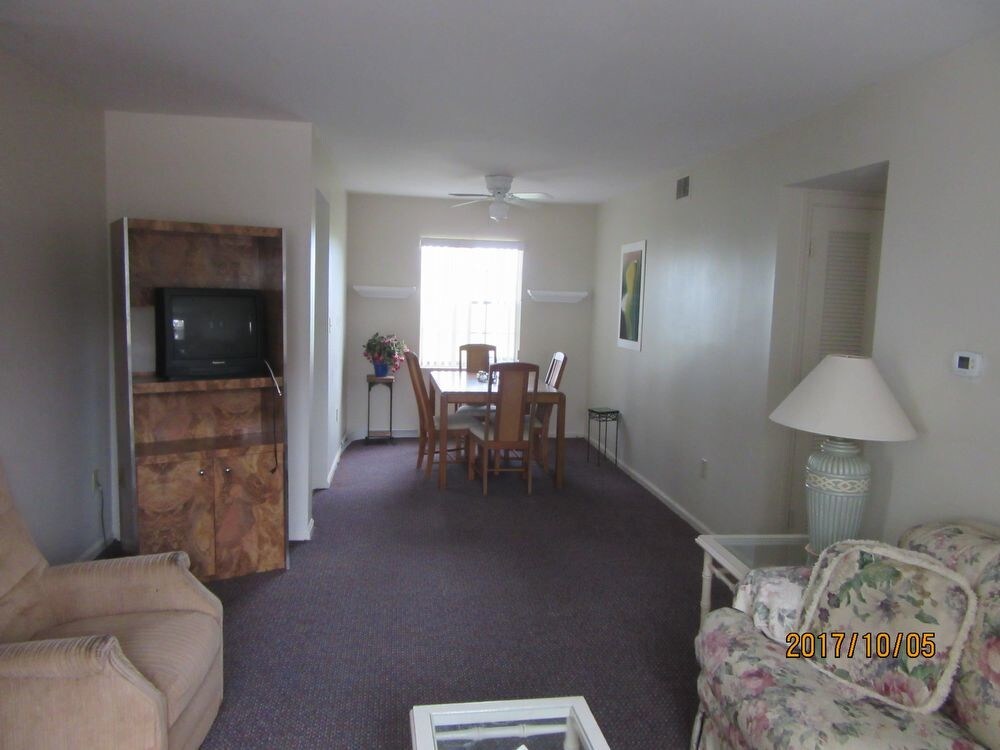 Foto del edificio - 1039 Lake June Rd