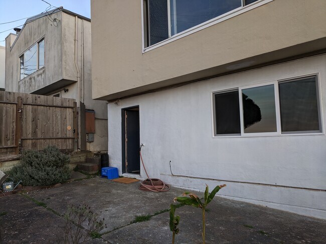 Foto del edificio - 182 Ardendale Dr