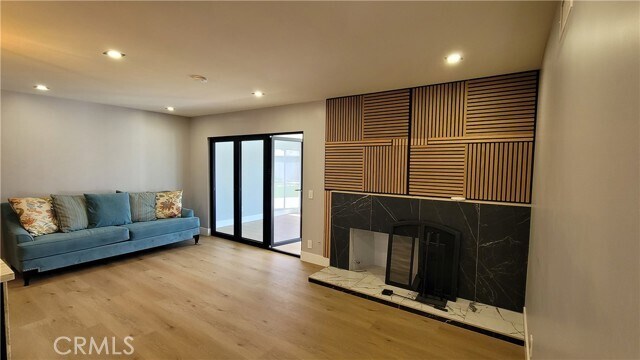 Foto del edificio - 16458 Rosewood St