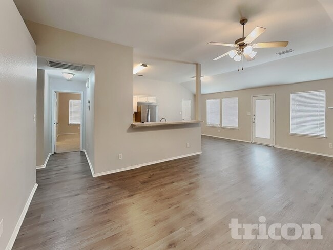 Building Photo - 1584 Sandhurst Dr