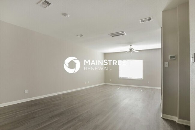 Building Photo - 5 Bedroom Pet-Friendly Home in Magnolia, TX with Main Street Renewal