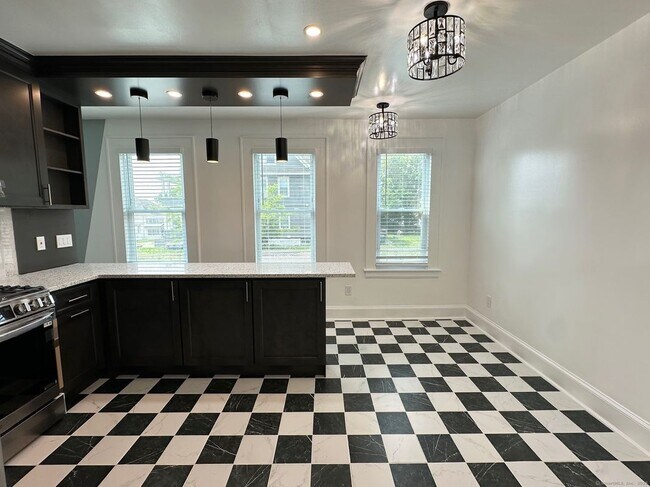 Foto del edificio - 433 Ridgefield Ave