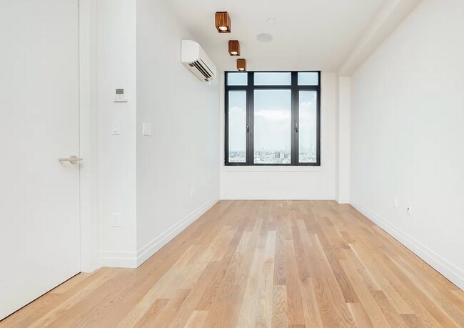 Building Photo - Willoughby Ave. Brooklyn, NY 11237
