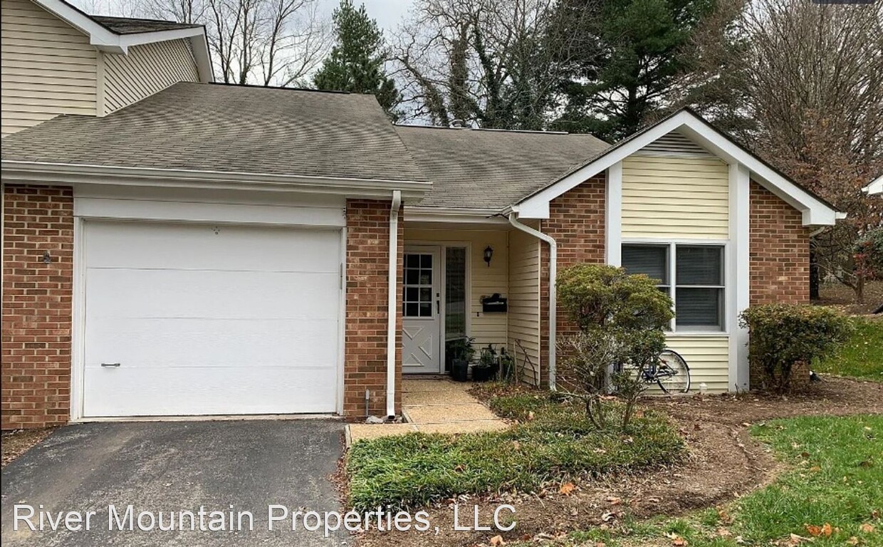 Primary Photo - 2 br, 2 bath House - 1013 Evergreen Way