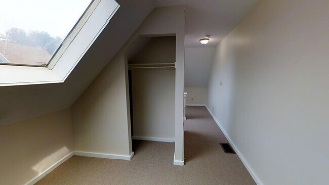 Building Photo - 1375 Indianola Ave