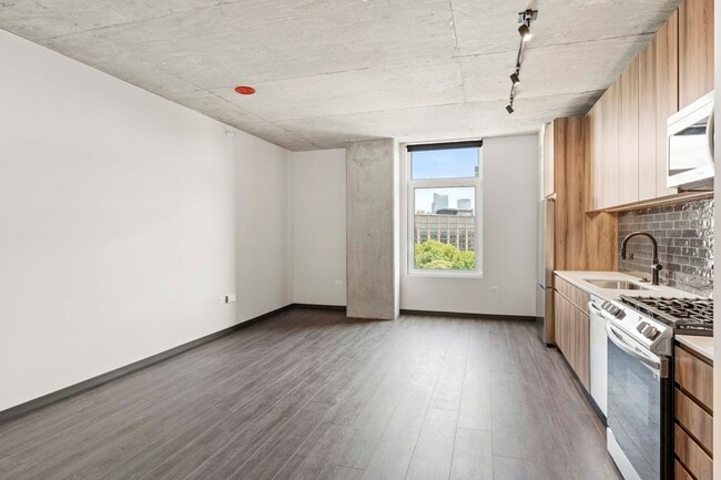 Building Photo - 143 N Ashland Ave