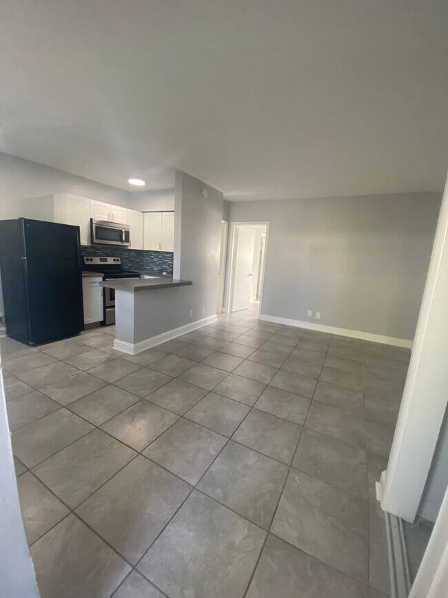 Foto del interior - SN Reeves Properties LLC