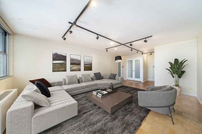 Foto del edificio - 6040 JFK Blvd E