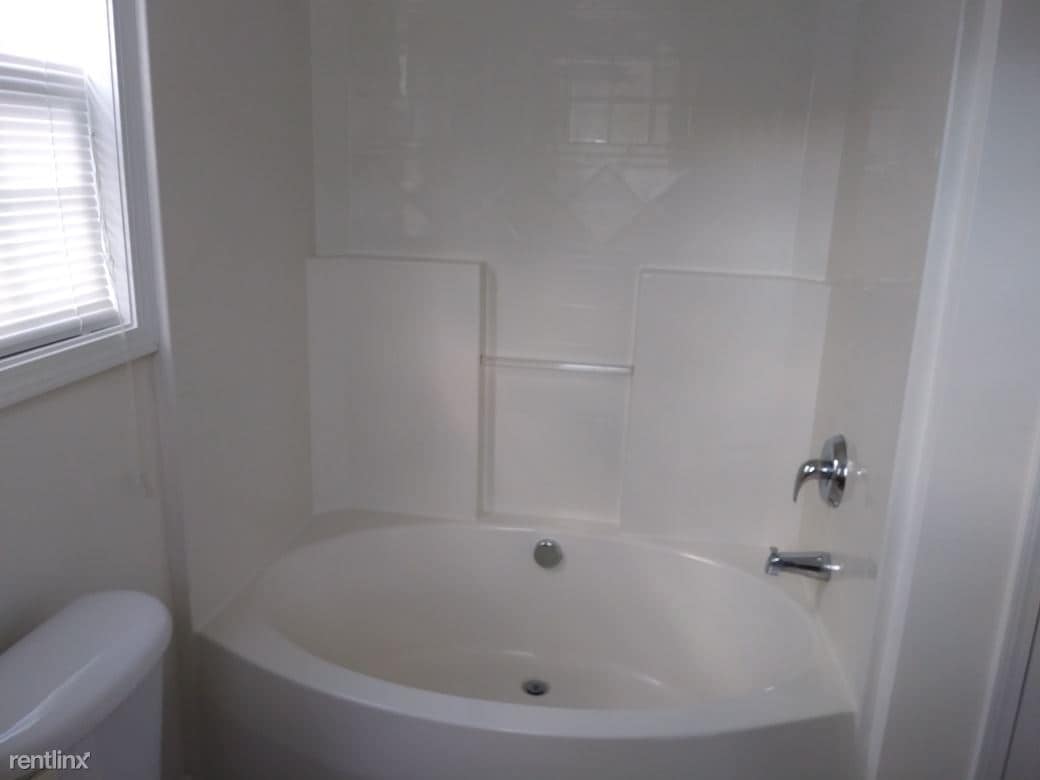 Foto del edificio - 3 br, 3 bath House - 5809 Forest Point Rd