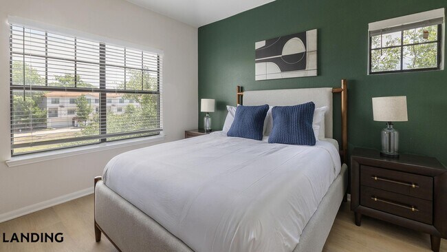 Foto del edificio - 3232 N Garland Ave