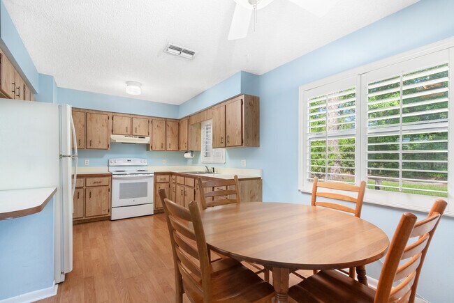 Building Photo - 13922 SE 124th St