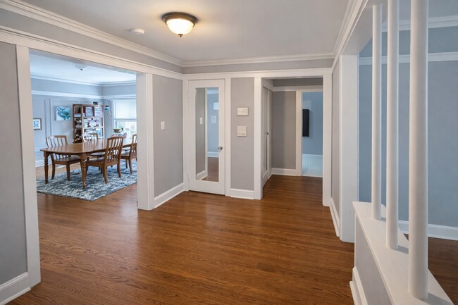 Foto del edificio - 6656 N Newgard Ave