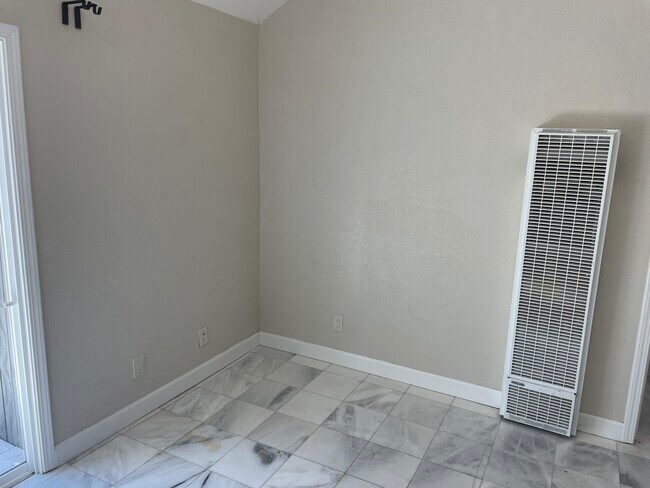 Living room - 1840 1st St