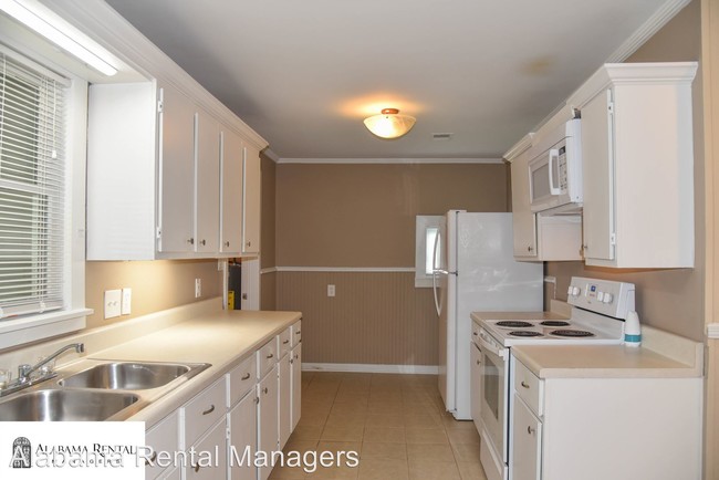 Foto del edificio - 3 br, 1 bath House - 42160 Highway 25