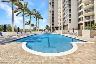 Building Photo - 6849 Grenadier Blvd