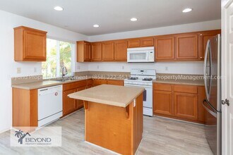 Building Photo - 120 Canyon Creek Way