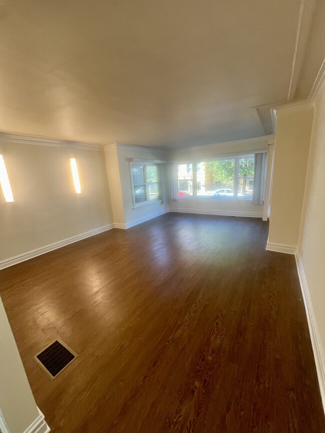 Foto del edificio - 5567 W Van Buren St