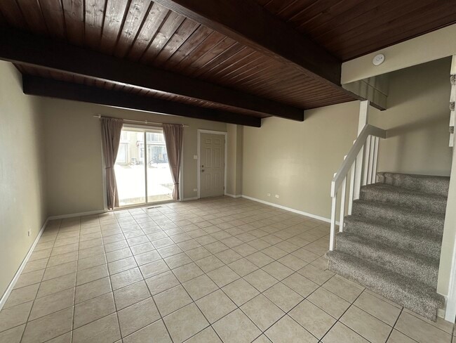Building Photo - 474 Meadow Green Ln