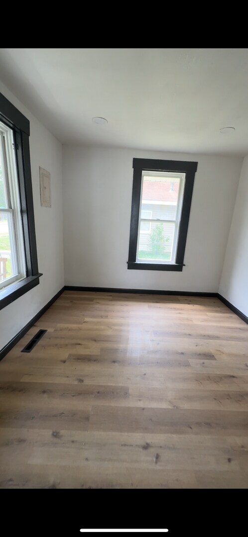Foto del edificio - Charming Bungalow Available for Rent!