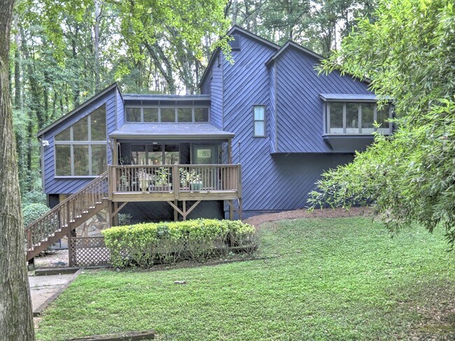 Building Photo - 250 Brandenburgh Cir