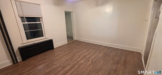 Building Photo - 137 Birch St