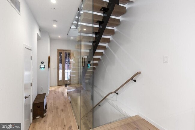 Foto del edificio - 1108 N Bodine St