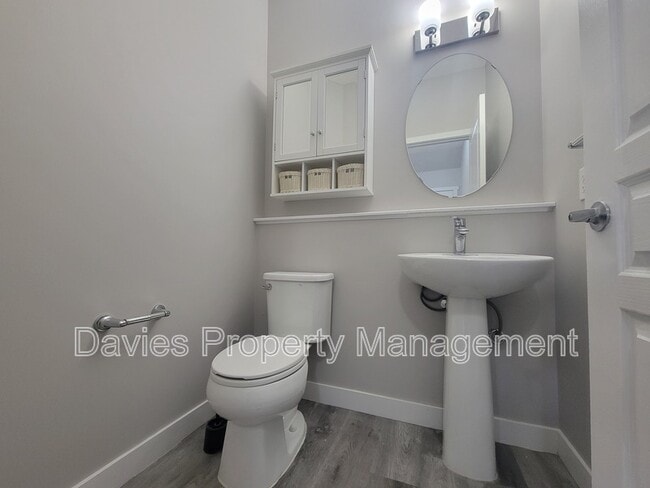 Building Photo - 8209-8217 217 St NW