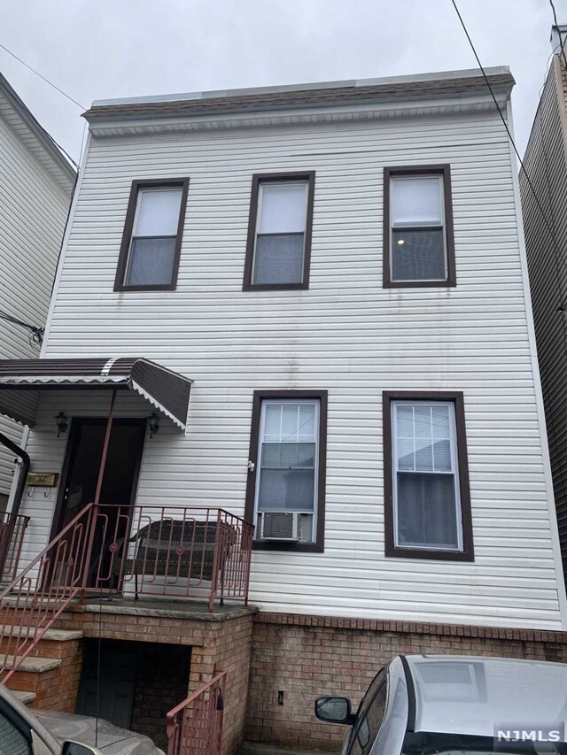 Building Photo - 61 Nelson Ave