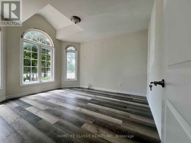 Building Photo - 282 Elgin Mills Rd W