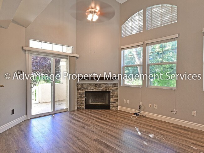Building Photo - 3162 Golden Crest Common