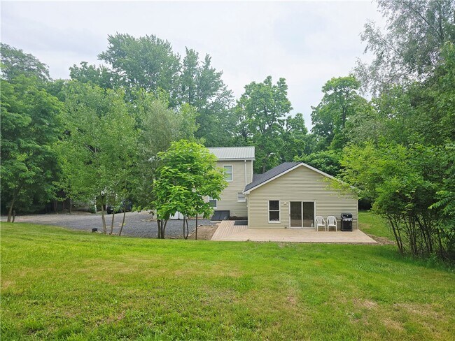 Foto del edificio - 3545 N Creek Rd