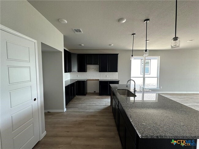 Building Photo - 1814 Horatio St