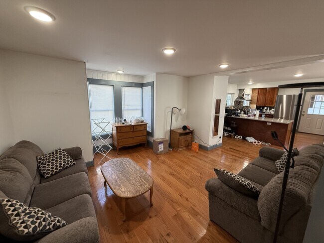 Foto del edificio - 413 S Aurora St